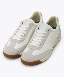 コロンビア　防水スニーカー　ホワイト