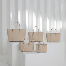 ボナベンチュラ　ミア トートバッグ（35 シュリンク）　サイズバリエーション