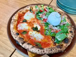 【写真】おしゃれ女性のおすすめピザ店_1_27