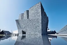 市川紗椰が角川武蔵野ミュージアム　「昭和100年展」へ行く