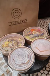 アラブ首長国連邦　万博　グルメ　カフェ　レストラン　テイクアウト