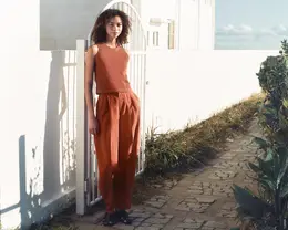 ユニクロ アンド コントワー・デ・コトニエ　テラコッタ色コーデ