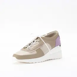 銀座かねまつ　ウェッジスニーカー　ベージュ 4色コンビ