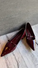 ルタロン　ポインテッドシューズ