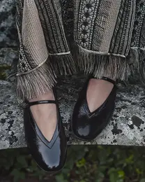 【DIOR（ディオール）】「ディオール ニュー バレエ」フラットシューズが登場