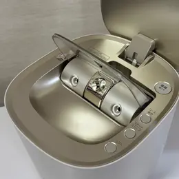 【写真】BAILA編集部員のおすすめやお気に入りをリレー式で綴る「エディターズピック」_1_2