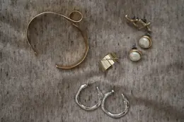 30代　おすすめ　ミュートジュエリー　リング　ピアス　ブレスレット ネックレス　シーズ　マーラ　Sea'ds Mara 予算　2万円　ゴールド　シルバー　地金