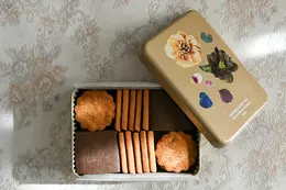 「Midnight Cookie Club（ミッドナイト クッキークラブ）」の「Flower Cookie Can（フラワークッキー缶）」の内容量