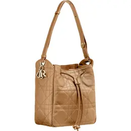 【ディオール】新作バッグ「D-モーション」　キャメル