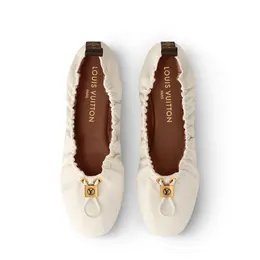 ノリータ バレリーナ￥165000　正面