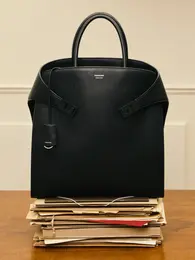 フェラガモ　メンズ　Hug