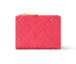 ポルトフォイユ・リサ各￥116,600（W9×H11.5×D1.5cm）ピンク