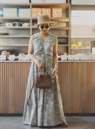 COTTON DOBBY WAVE FLOWER FOIL PRINT SLEEVELSS DRESS ￥33000