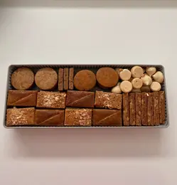 The Okura Tokyoのクッキー缶「露地」