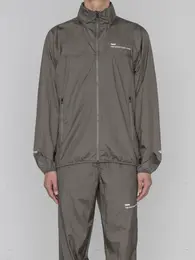 「ザ・ノース・フェイス」と「ハイク」のコラボ　Trail Wind Jacket（Mens/Womens）カーキ