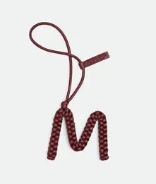 ボッテガ・ヴェネタのアルファベット チャーム「M」