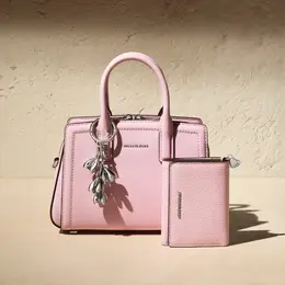 【MICHAEL KORS（マイケル・コース）】春めくカラーに心ときめく、日本限定「ラッキーチャーム カプセル」が登場