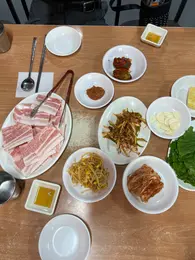 나리의집｜ナリエチッ　サムギョプサル　韓国　ソウル