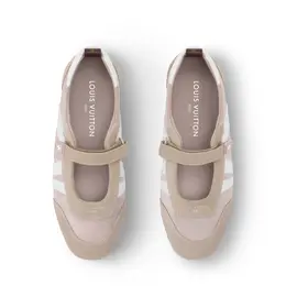 新作ウィメンズシューズ｢LV スニーカリーナ メリージェーン｣　ベージュ　アッパー