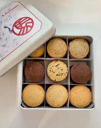 コフレ ビスキュイ シノワズリのクッキー缶中身