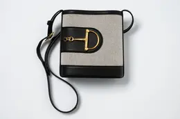 グッチのショルダーバッグ　グッチ７３