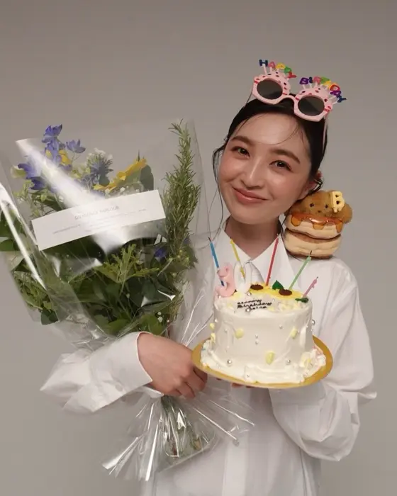 30歳の誕生日を迎えた上西星来ちゃん♡ 撮影現場でお祝い🐻🥂